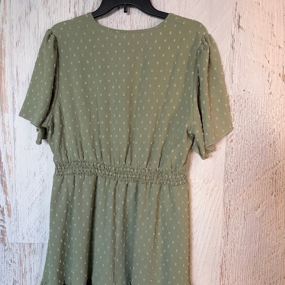 Green V-Neck Boutique Dress with Crochet Detail - Picture 3 of 4